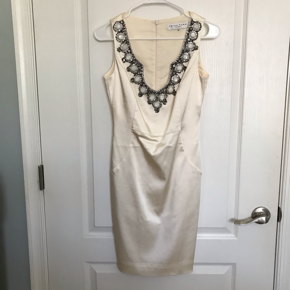 Trina Turk White Sleeveless Beaded Neck Dress 0 - Picture 1 of 8